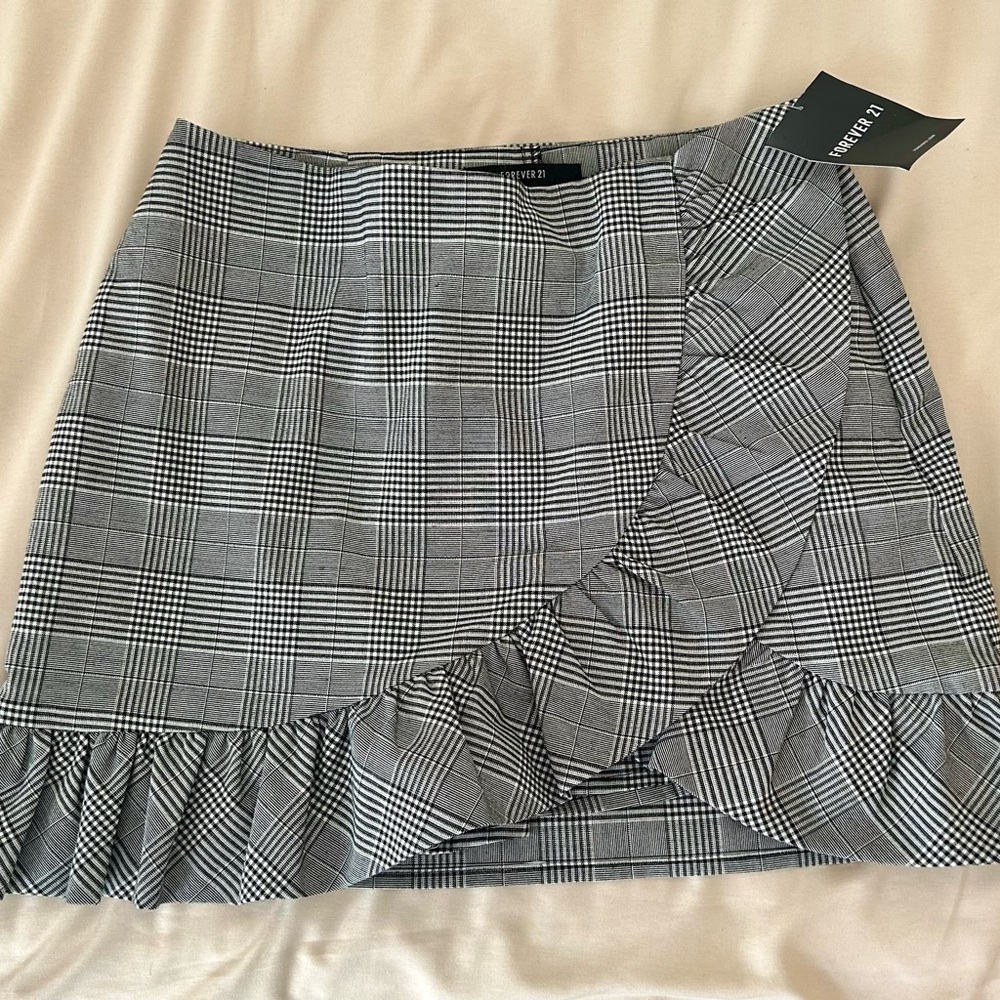 Forever 21 Black and White Wrap Mini Skort